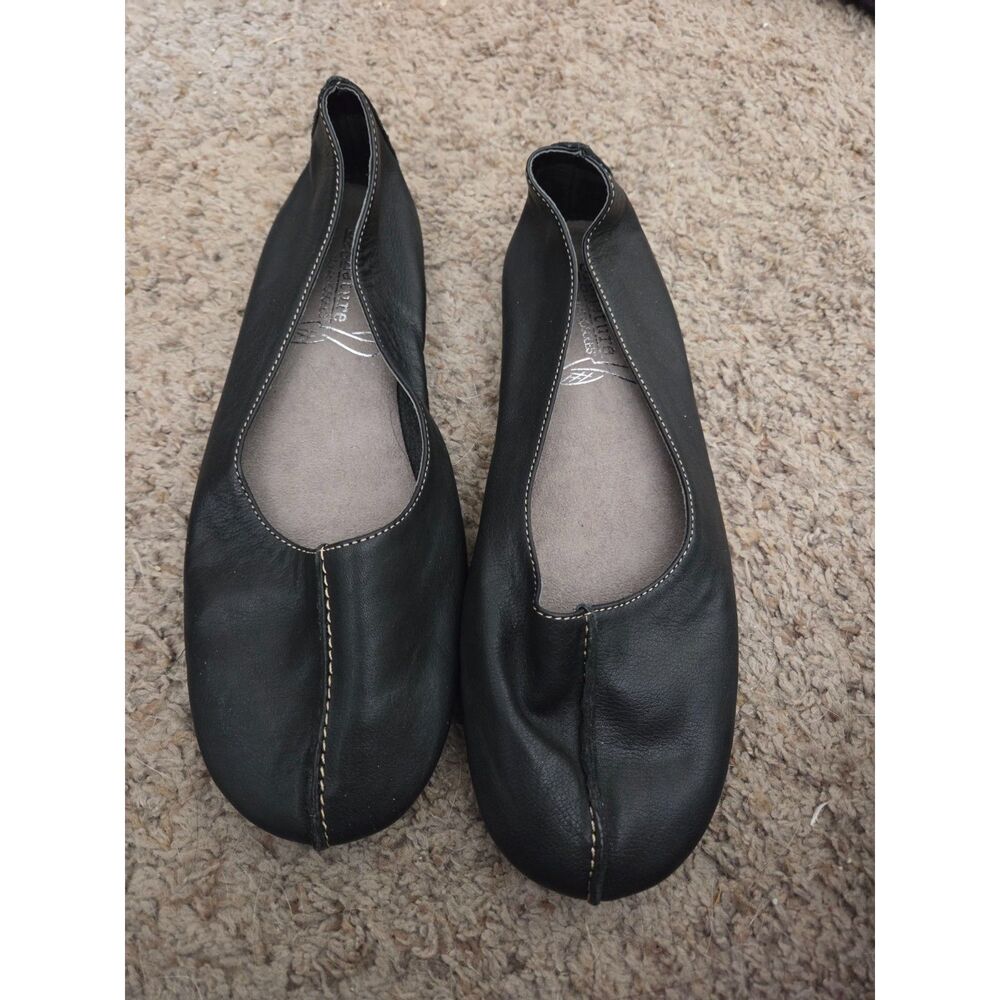 Signature by Aerosoles Women’s Black Leather Flats – Comfort Slip-On